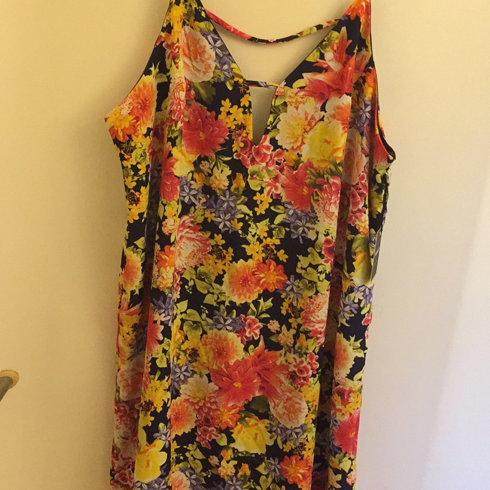 #Forever21 #lightweightdress 🌺#spaghettistrap